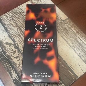 NWT Spectrum 3-Piece Makeup Brush Set
